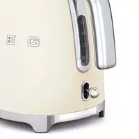 Smeg KLF03CREU tetera eléctrica 1,7 L 2400 W Crema de color