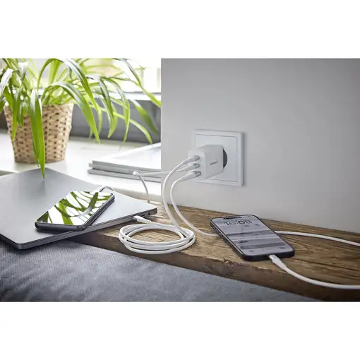 Intenso POWER ADAPTER 1XUSB-A/2XUSB-C/7806512 Universal Blanco Corriente alterna C